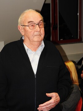 Ivan Basej, ki je konec leta praznoval 90 let, je bil  aktiven gasilec 70 let, se je  članom  društva  zahvalil za številne čestitke
